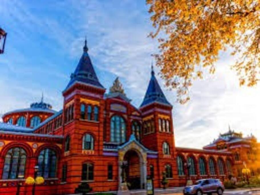 Апартаменты Walk2Metro'S,Dcgem,Private,Wifi, Freeparking Арлингтон Экстерьер фото